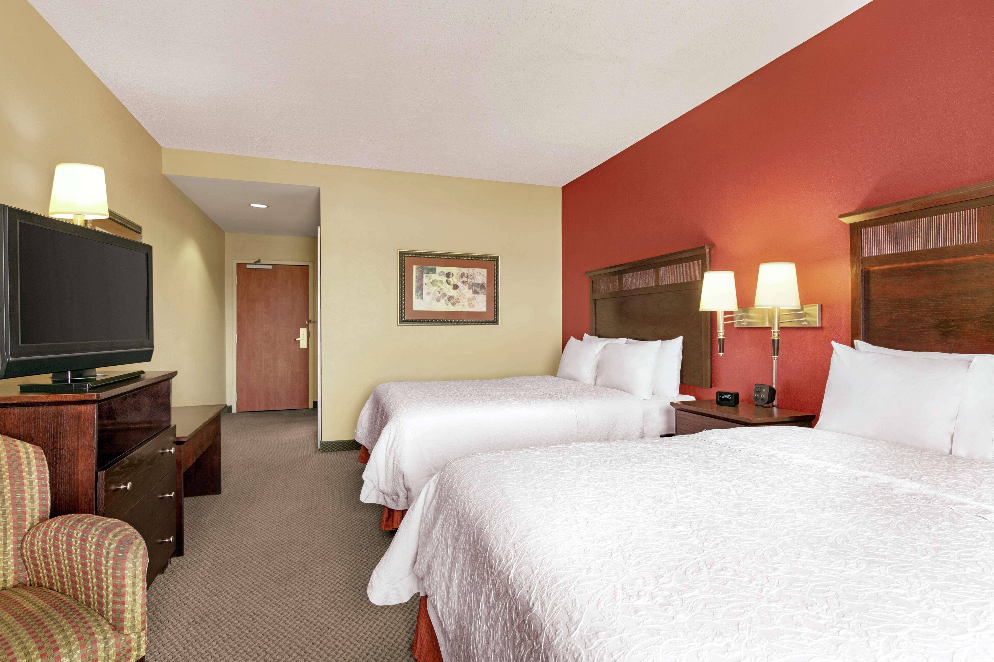 Hampton Inn & Suites Lawton Exterior photo