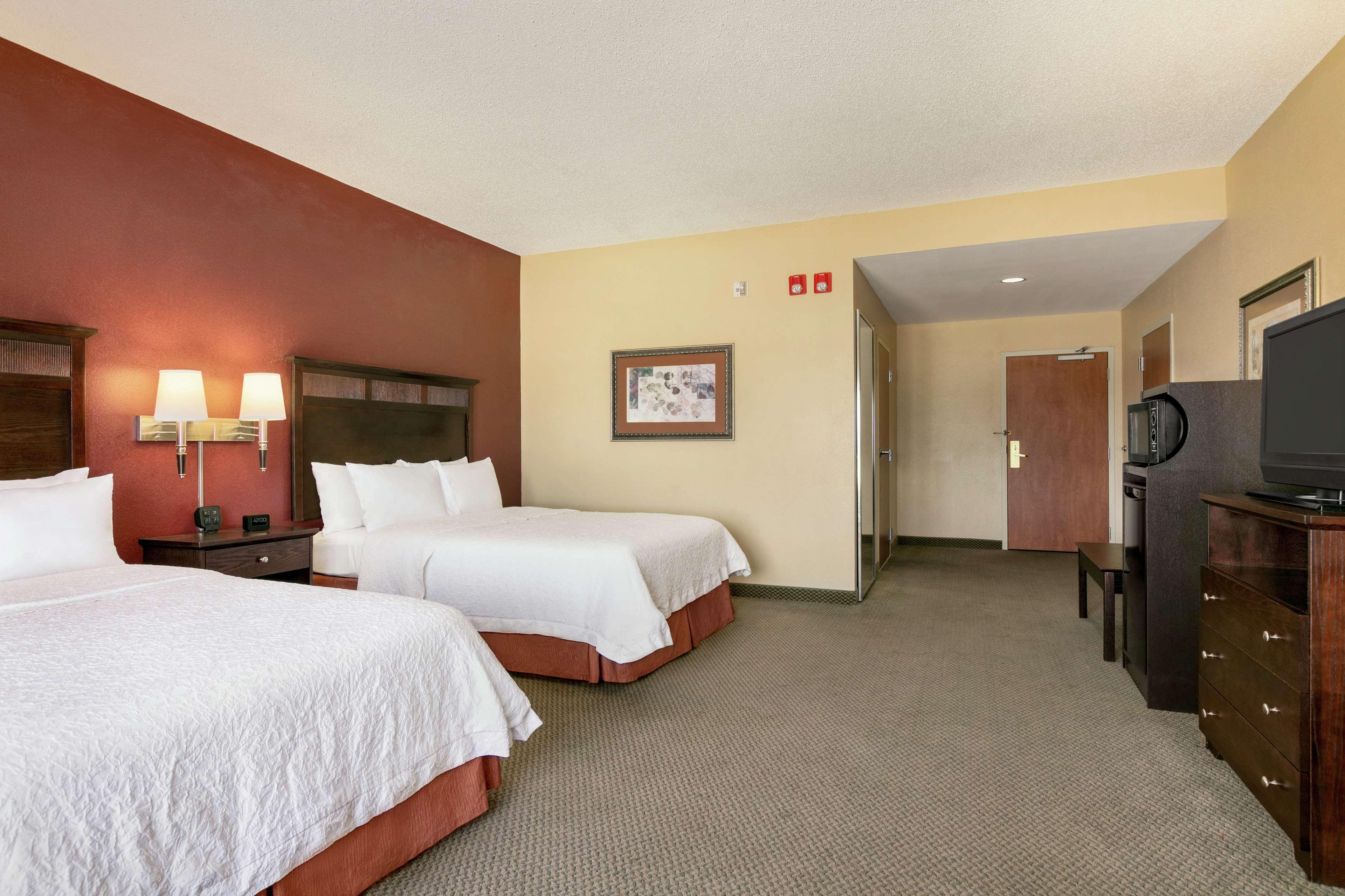 Hampton Inn & Suites Lawton Exterior photo