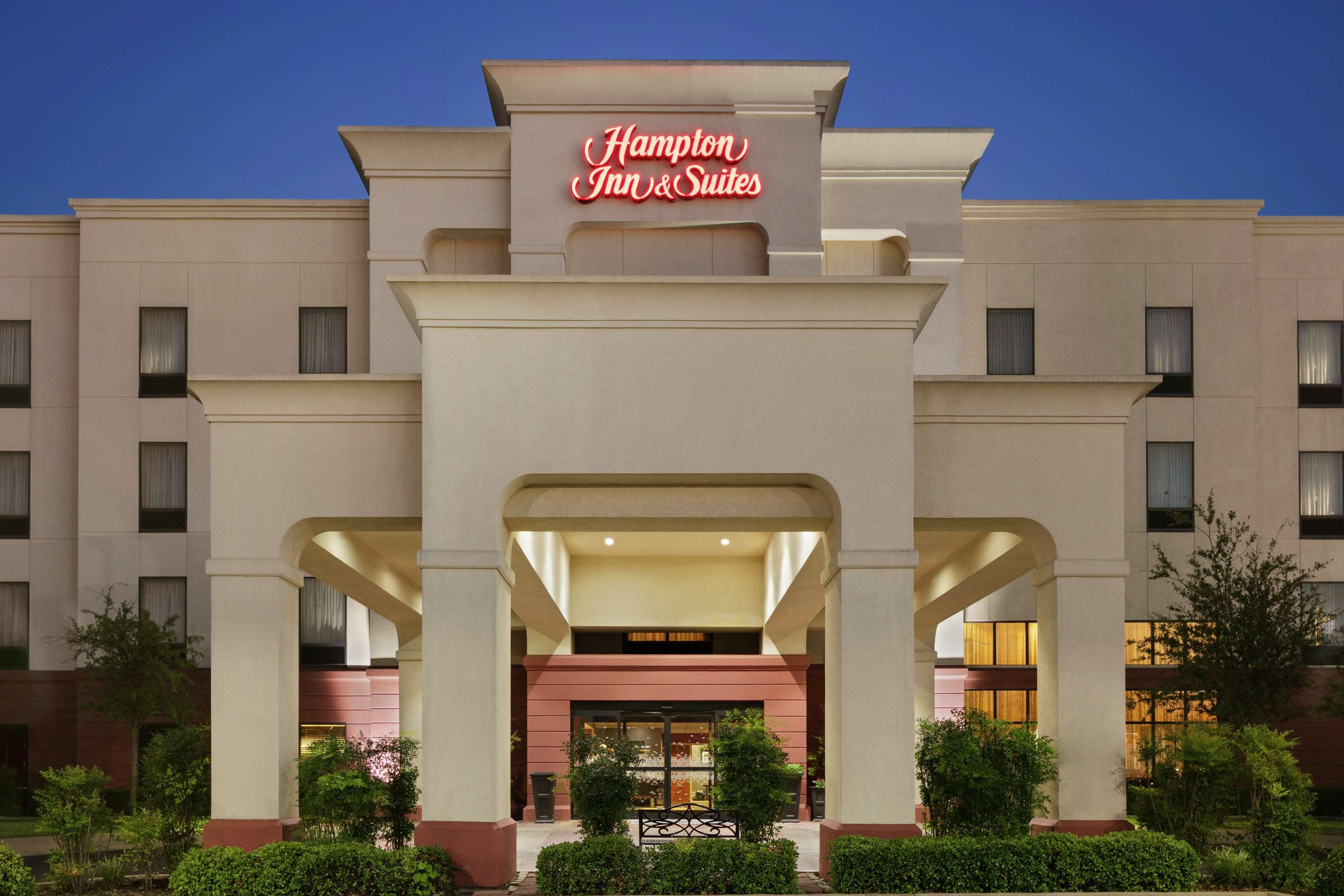 Hampton Inn & Suites Lawton Exterior photo