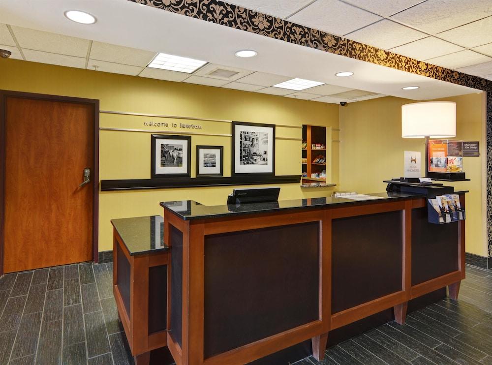 Hampton Inn & Suites Lawton Exterior photo