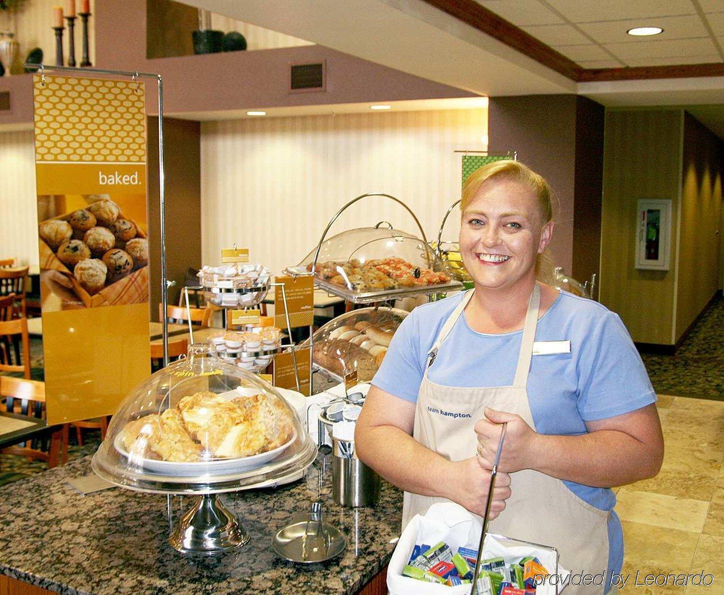 Hampton Inn & Suites Lawton Restaurant photo