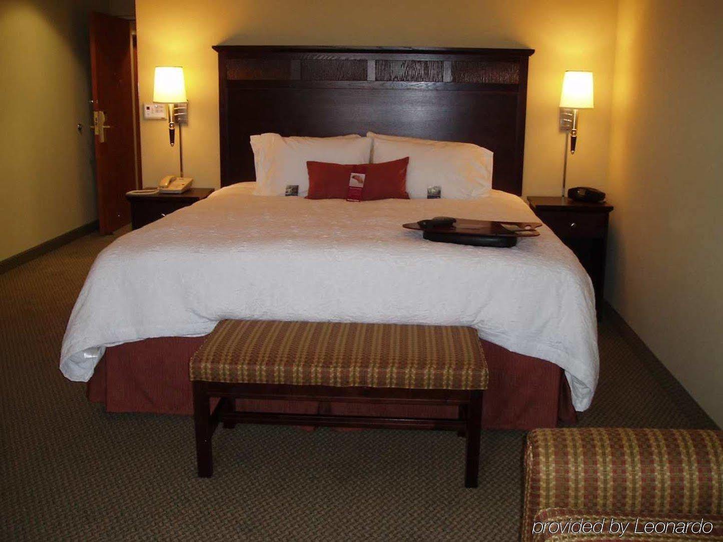 Hampton Inn & Suites Lawton Room photo